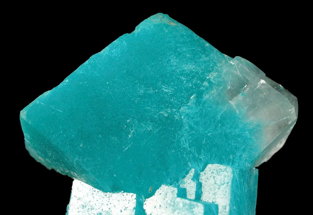 Aurichalcite in Calcite - image 2