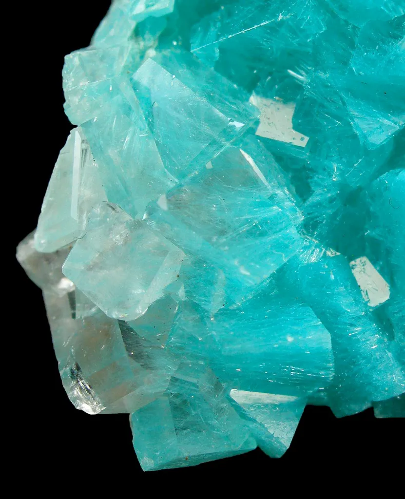Aurichalcite in Calcite - image 4