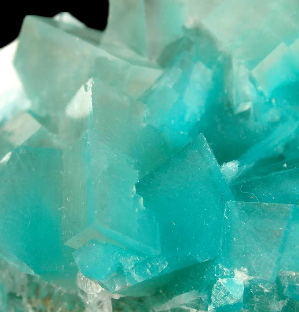 Aurichalcite in Calcite - image 3