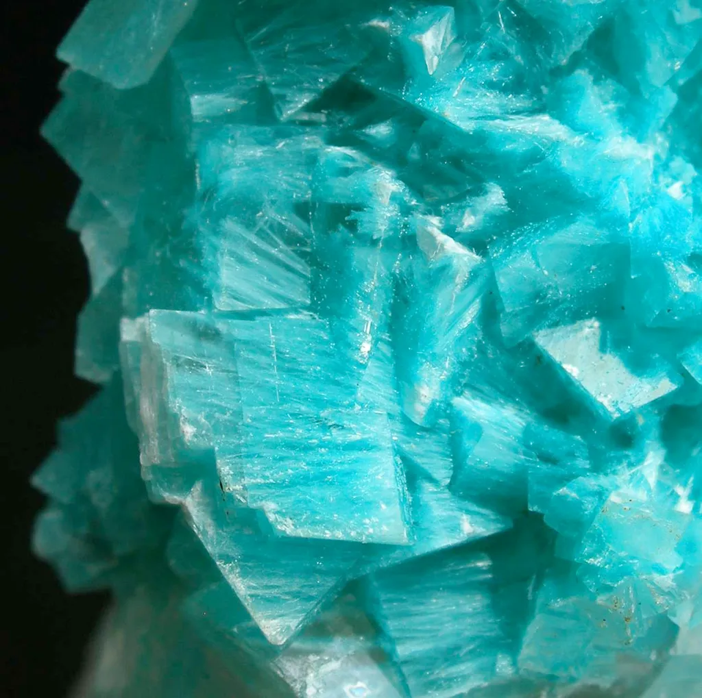 Aurichalcite in Calcite - image 4