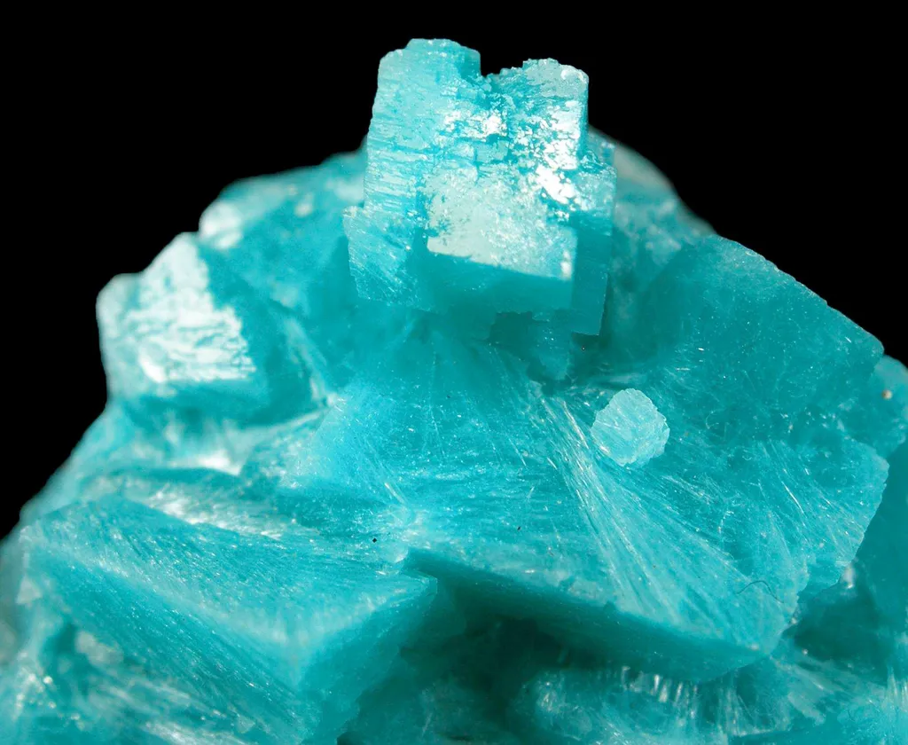 Aurichalcite in Calcite - image 2