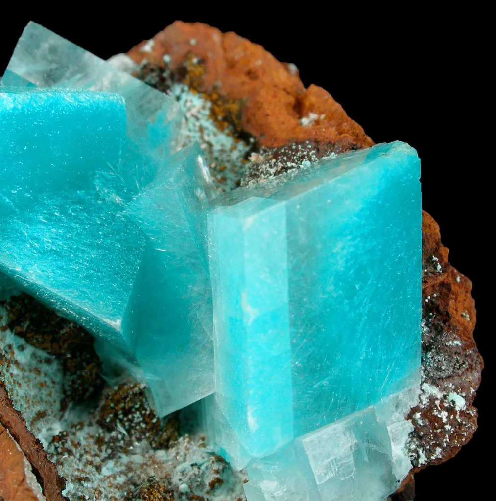 Aurichalcite in Calcite - image 3