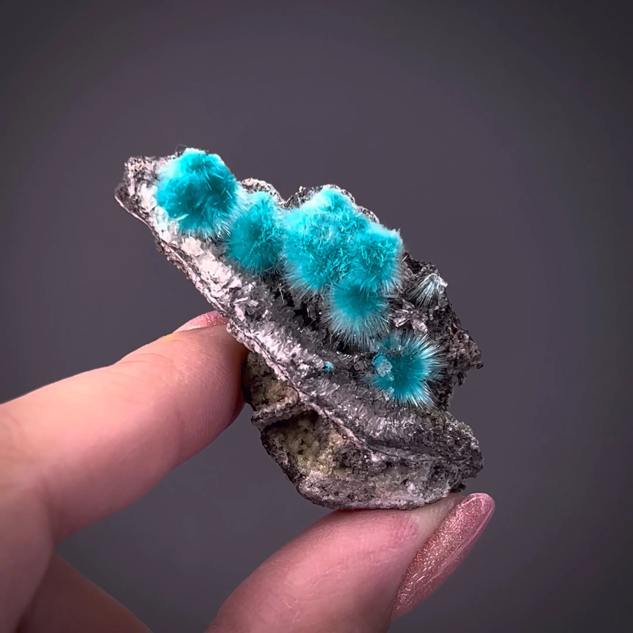 Aurichalcite on Hemimorphite - image 2