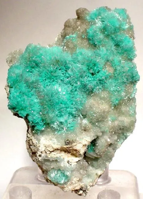 Aurichalcite, Quartz image