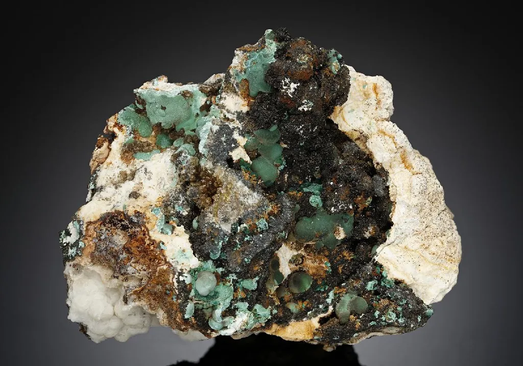 Aurichalcite with Hemimorphite and Baryte image