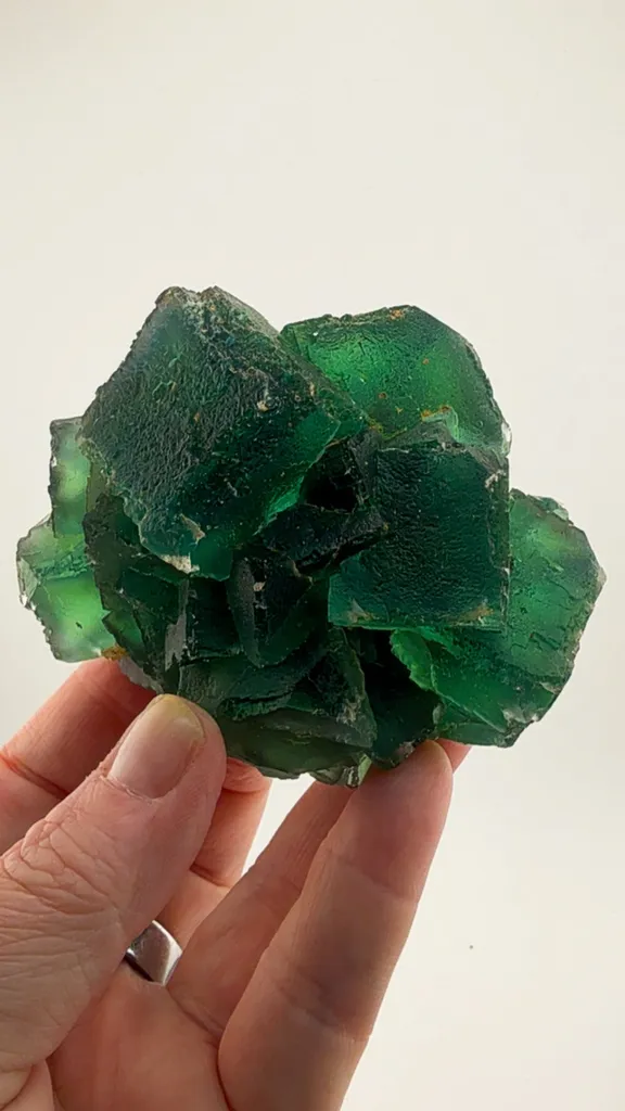 Awesome Okorusu Fluorite Emerald FIRE FROM THE NAMIBIAN DESERT. - image 4