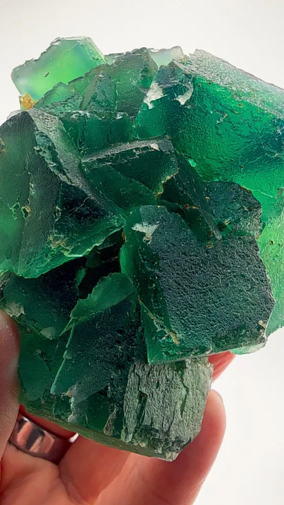 Awesome Okorusu Fluorite Emerald FIRE FROM THE NAMIBIAN DESERT. - image 5
