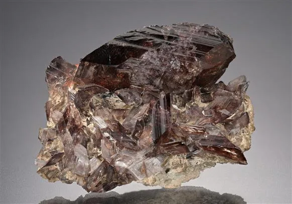 Axinite image