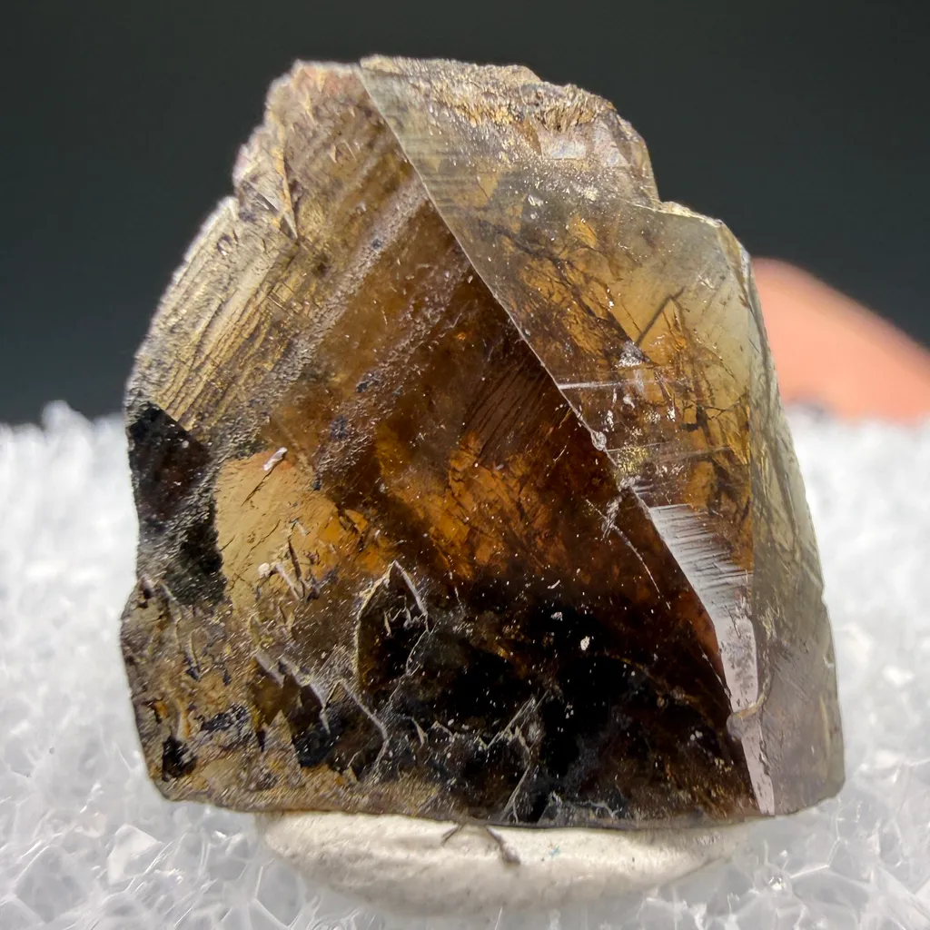 Axinite image