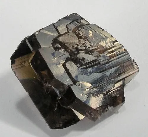 Axinite image