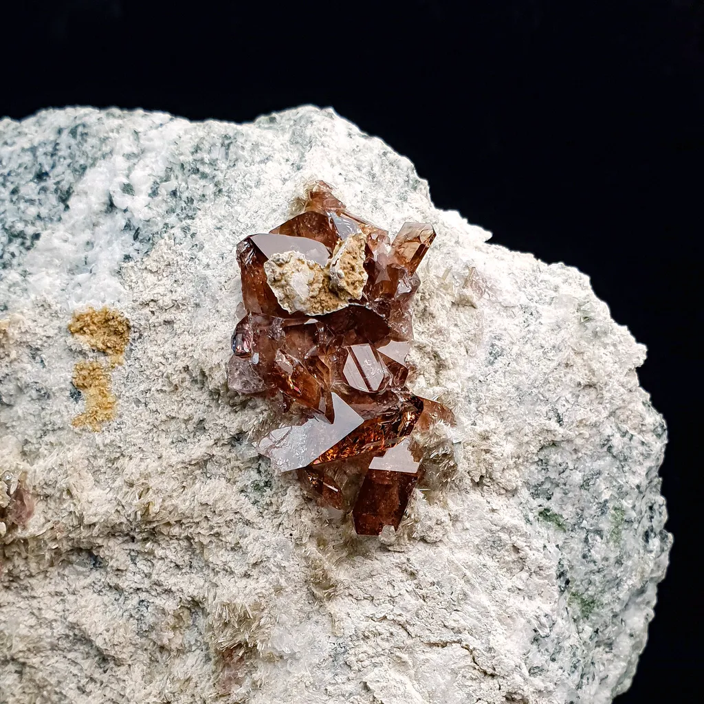 Axinite and Epidote from the French Alps - image 5