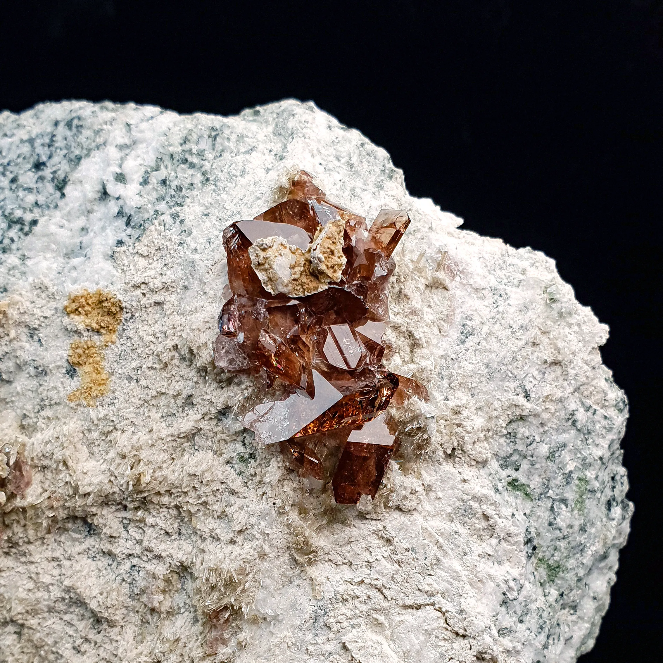 Axinite and Epidote from the French Alps - image 5