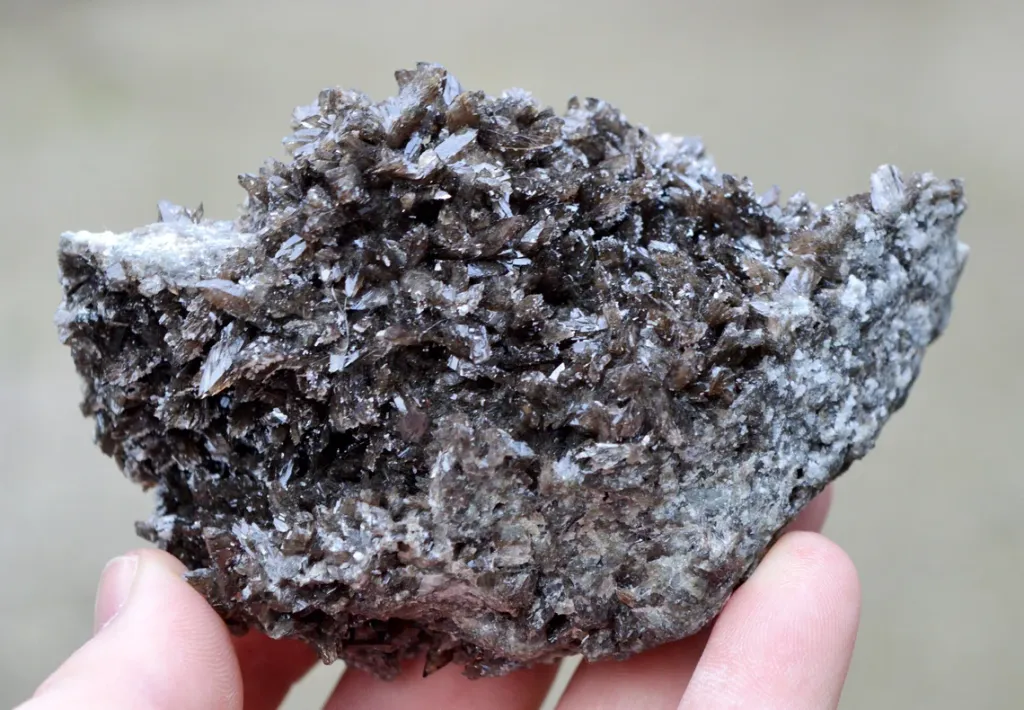Axinite-(Fe) 392 grams - Dal'negorsk B deposit, Dalnegorsk, Primorsky Krai, Russia image