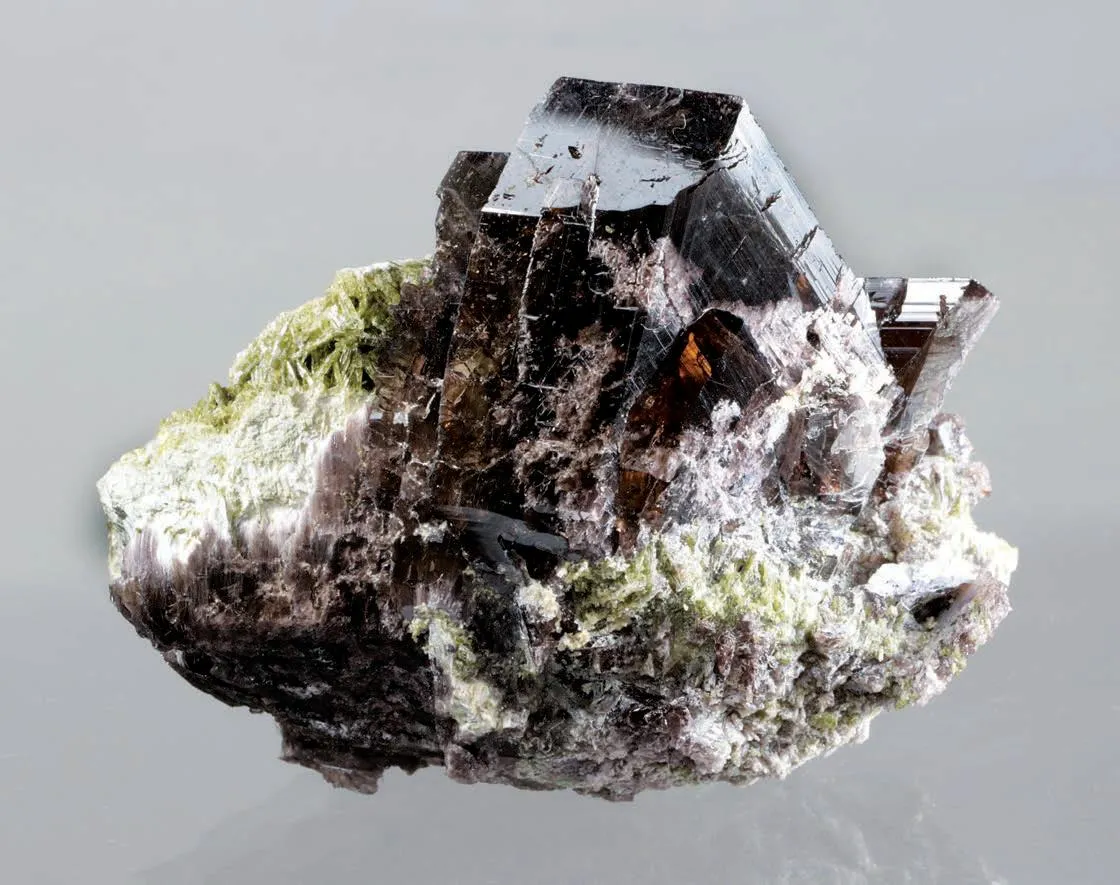 Axinite-Fe - image 1