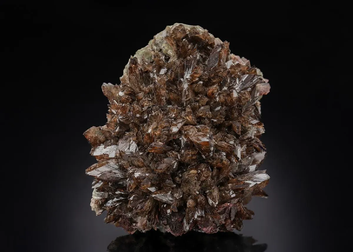 Axinite-(Fe) - image 1