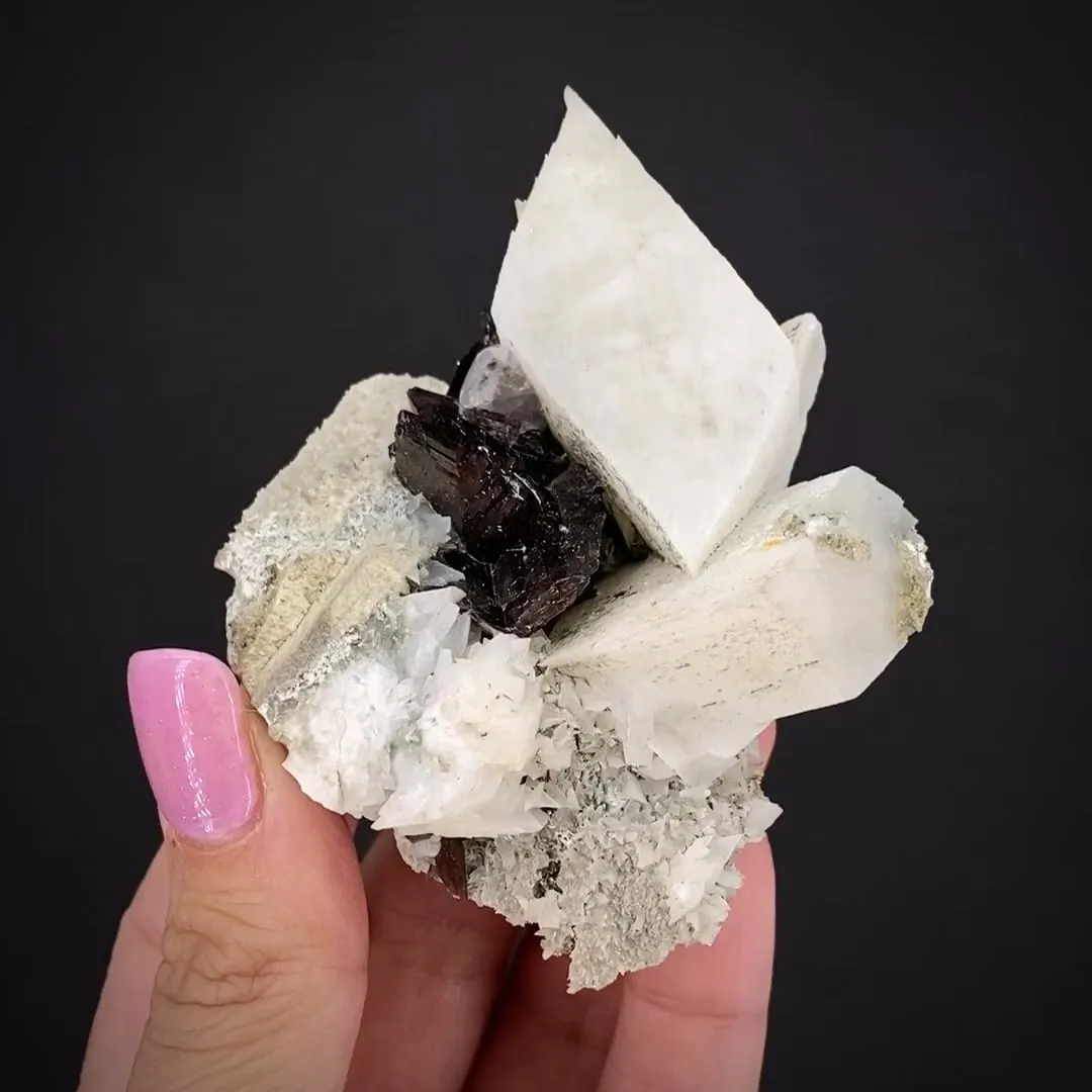 Axinite-Fe and Adularia - image 2