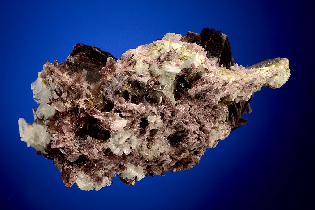 Axinite-(Fe) - image 3