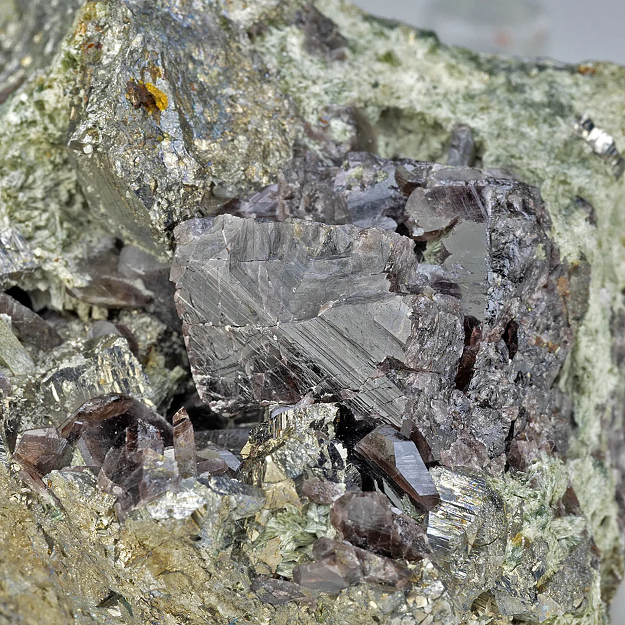 Axinite-Fe with Arsenopyrite - image 1
