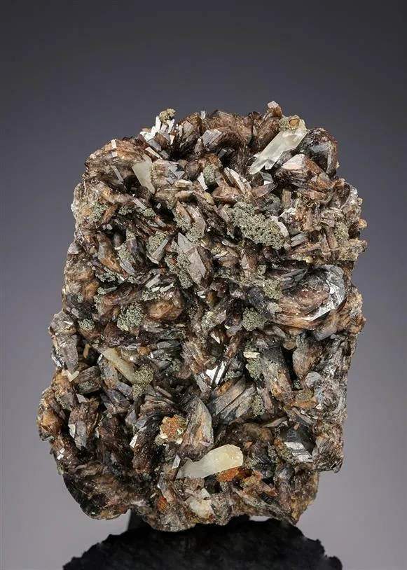 Axinite-(Fe) with Quartz - image 1