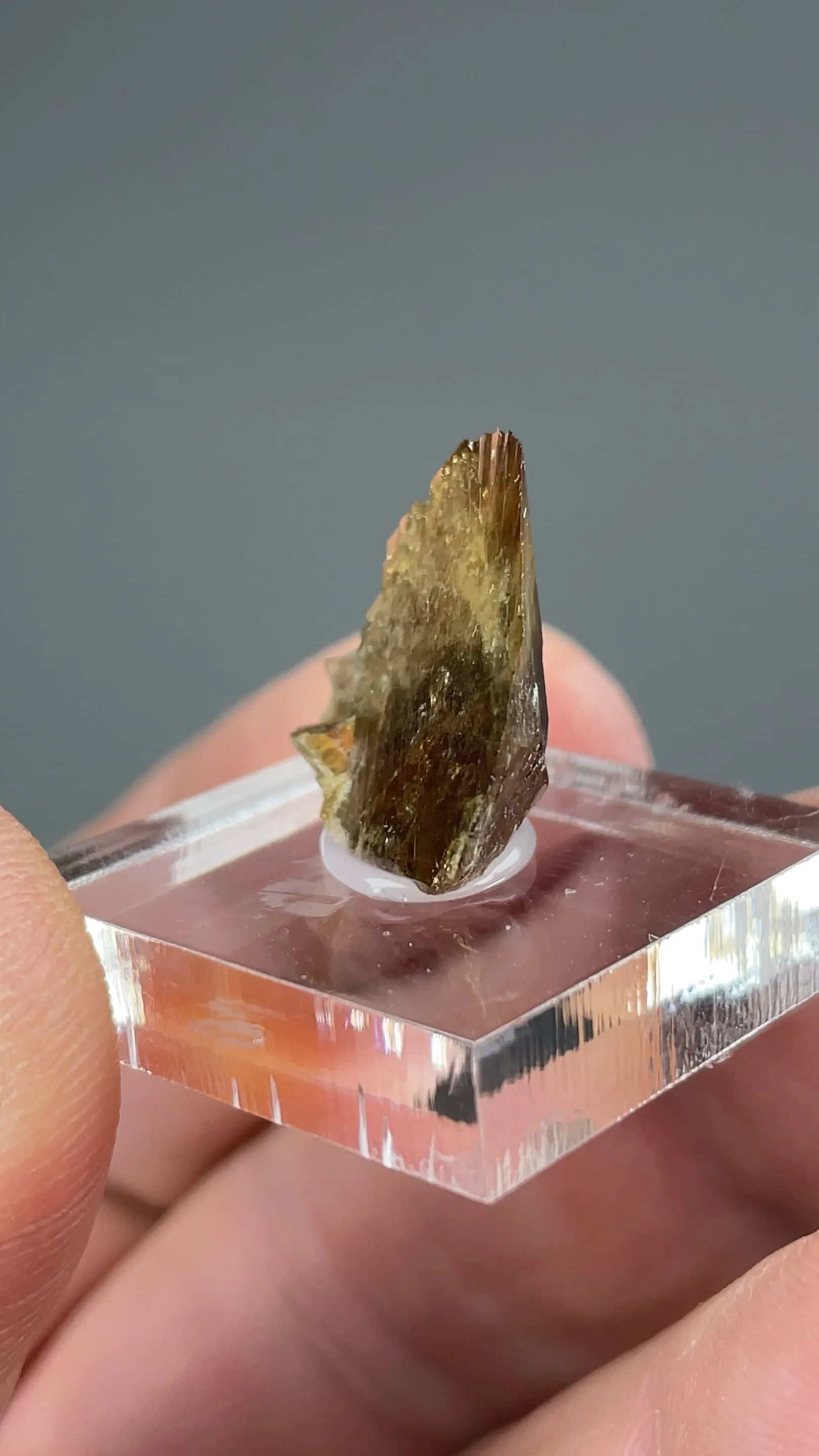 Axinite-Mg - image 2