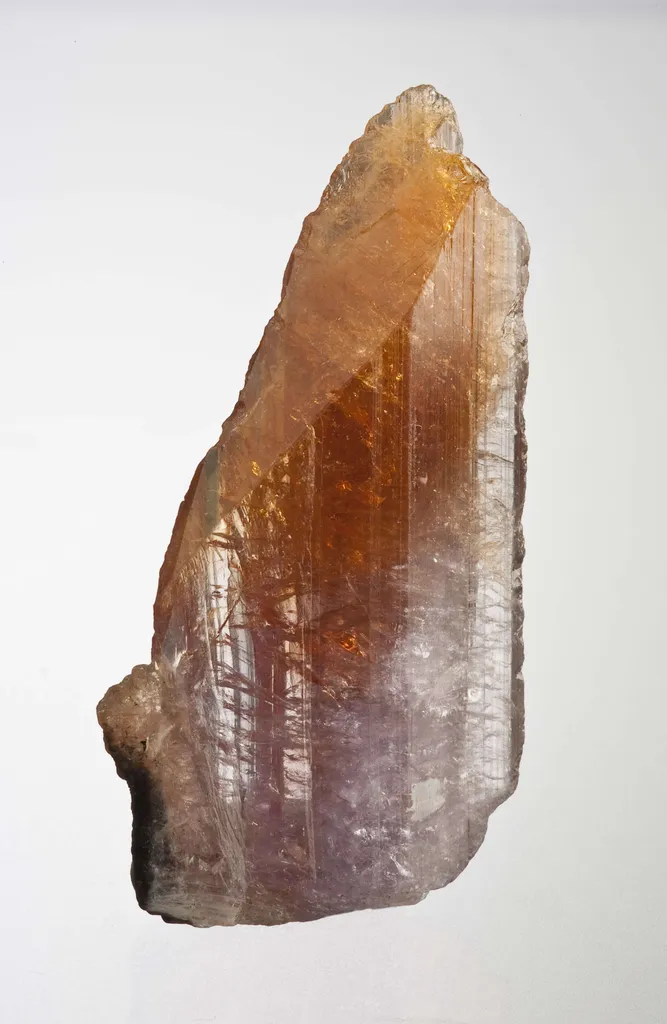 Axinite-(Mg) image