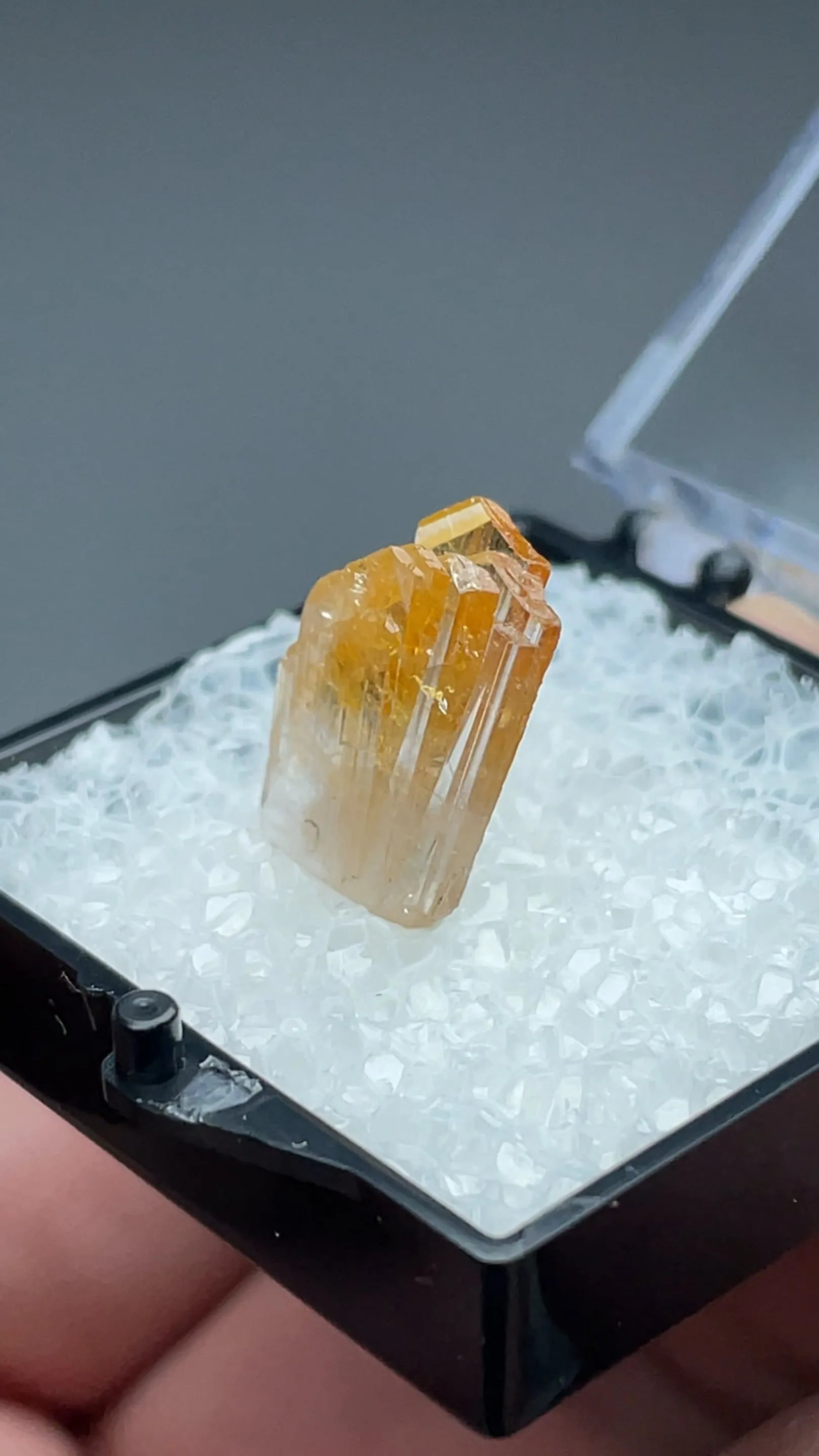 Axinite-Mn - image 2