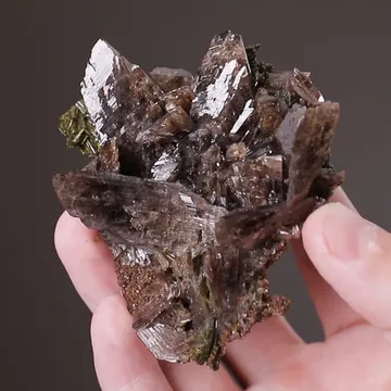 Axinite-(Mn) with Epidote and Andradite