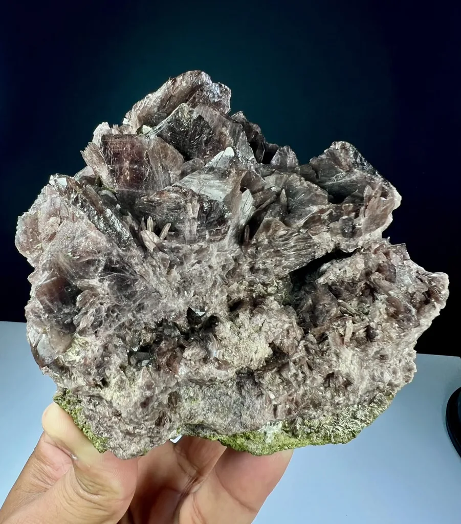 Axinite image