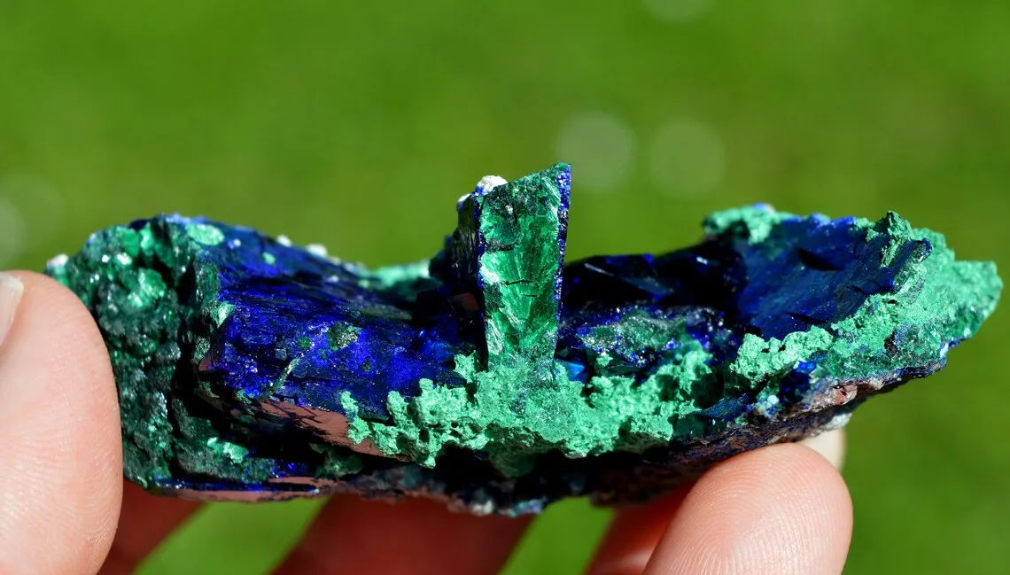 Azurite and Malachite Dickite - 167 grams - Milpillas Mine, Municipio de Cananea, Sonora, Mexico - image 6
