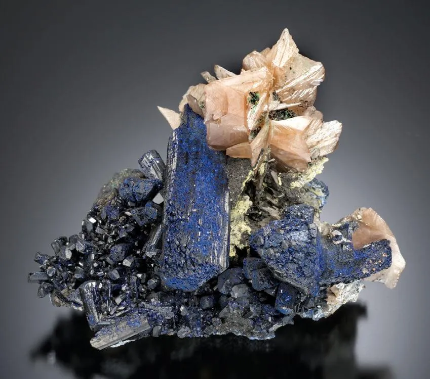 Azurite, Cerussite image