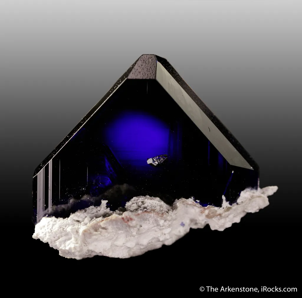 Azurite gem crystal - image 2