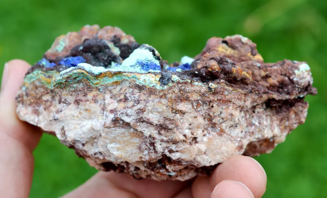 Azurite Hematite Malachite 252 grams - Le Moulinal Mine, Rayssac, Castres, Tarn, Occitanie, France - image 8