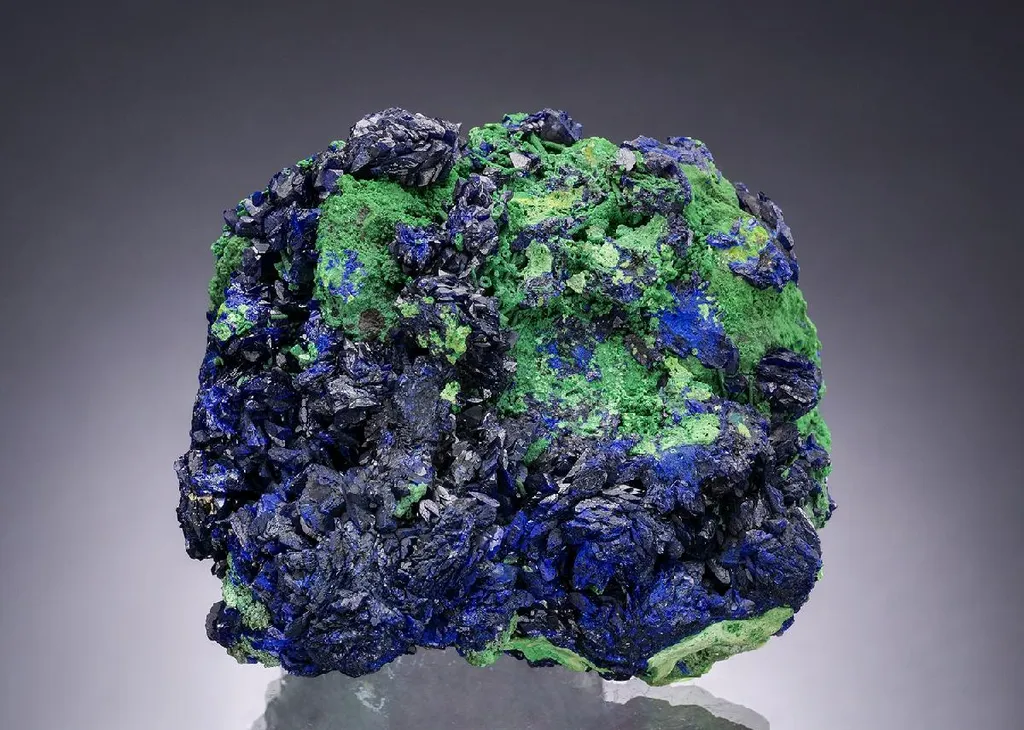AZURITE on BAYLDONITE with BAYLDONITE ps. after MIMETITE