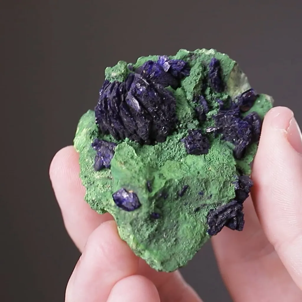 Azurite on Bayldonite with 'Gartrellite' image