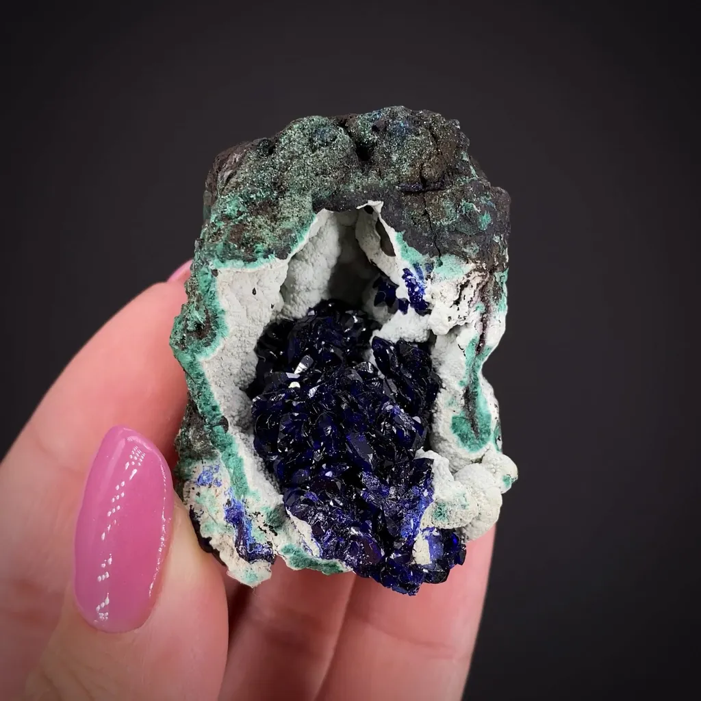 Azurite on Chalcoalumite on Malachite image