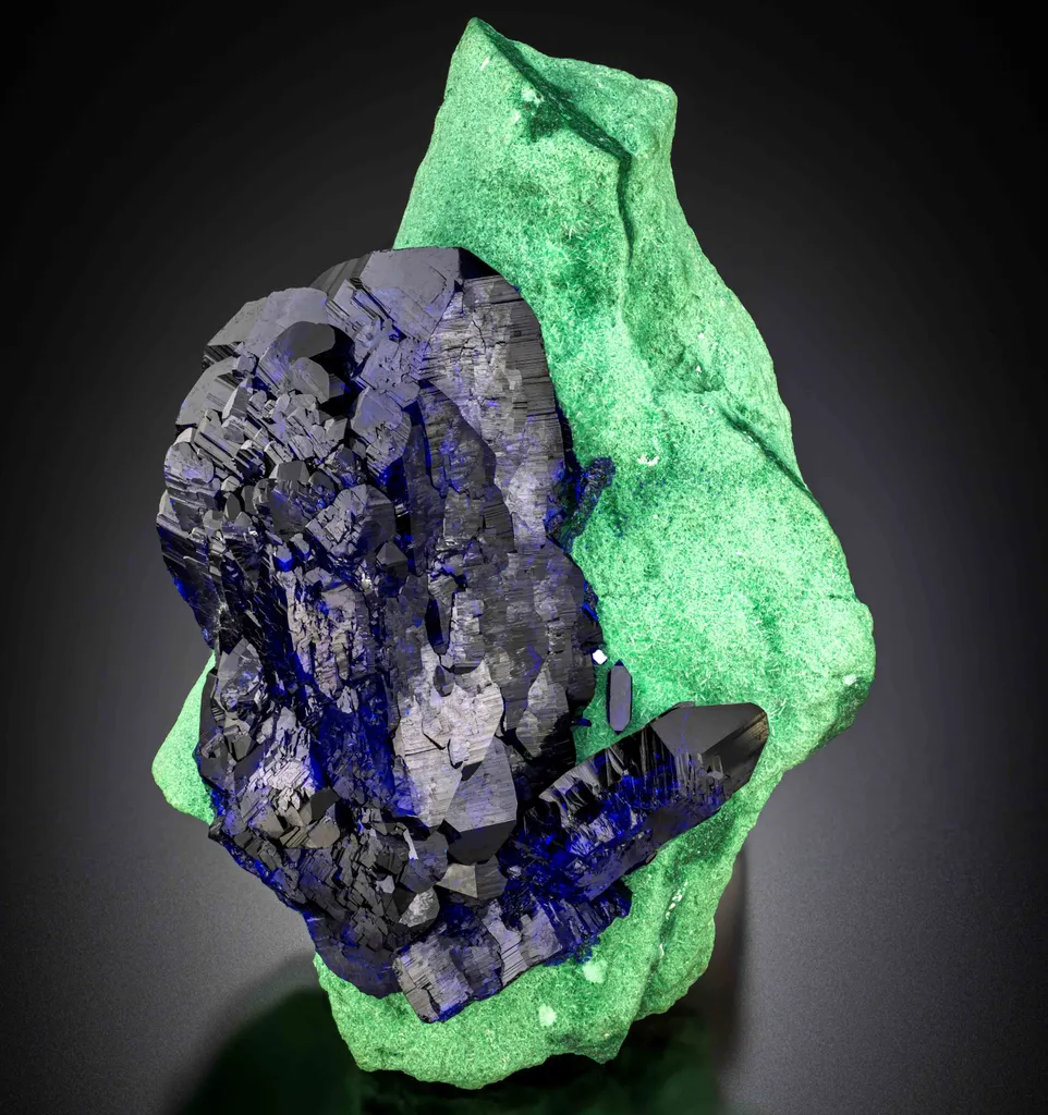 Azurite on Malachite image