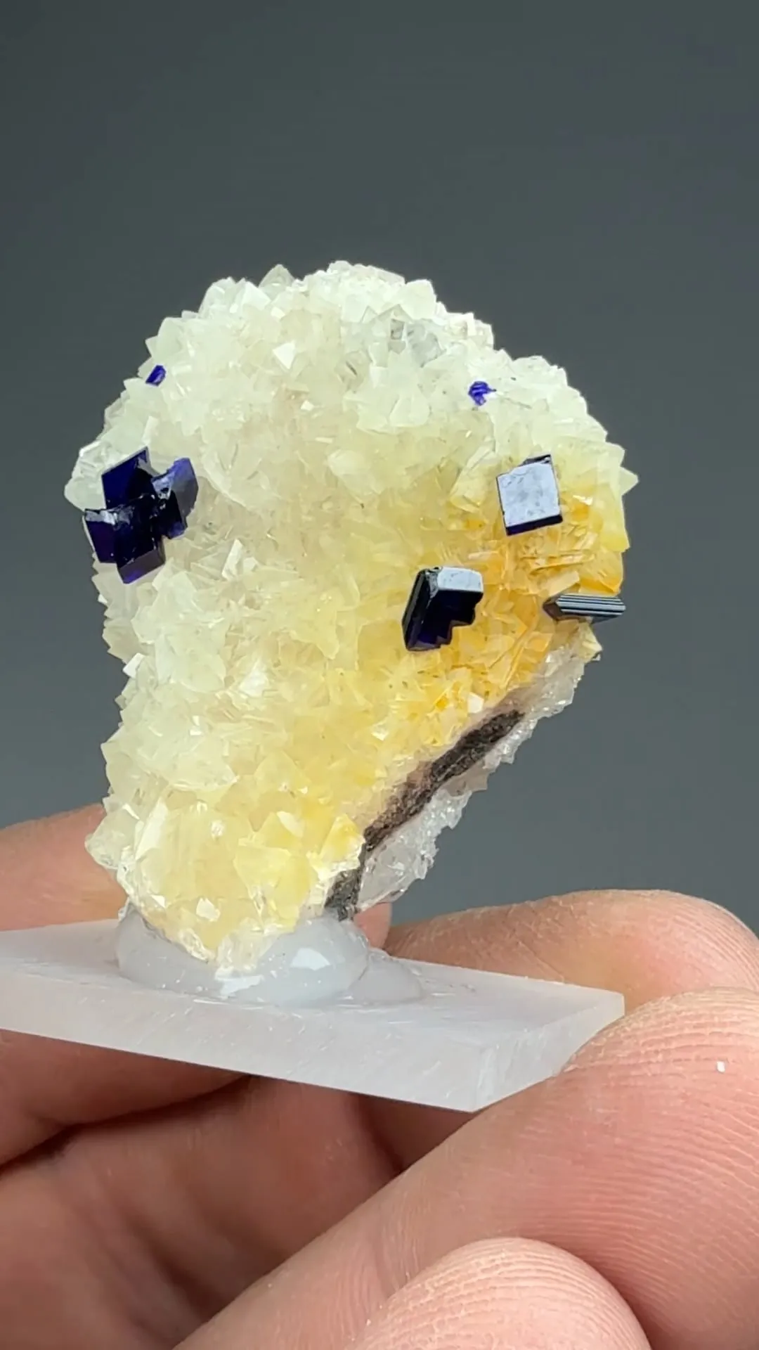 Azurite on Smithsonite - image 2