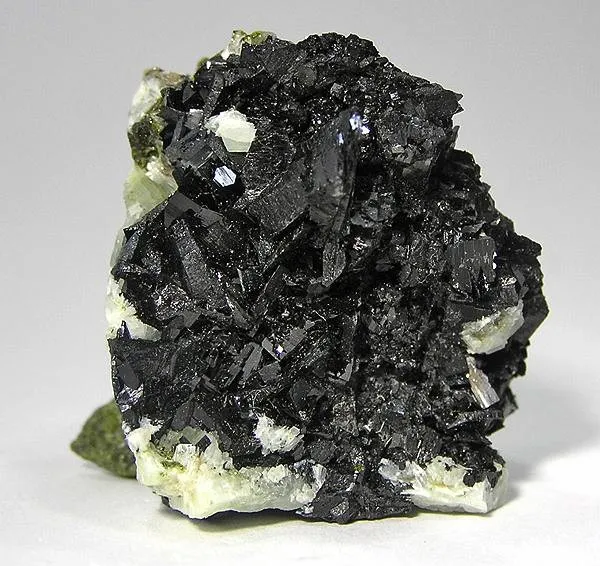 Babingtonite image