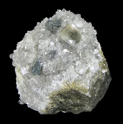 Babingtonite, Calcite, Heulandite-Ca, Quartz image