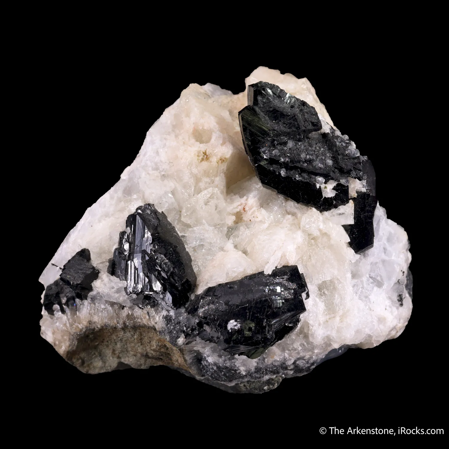 Babingtonite on Calcite - image 4