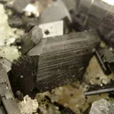 Babingtonite on Prehnite - image 3