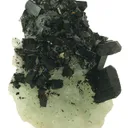 Babingtonite on Prehnite - image 3