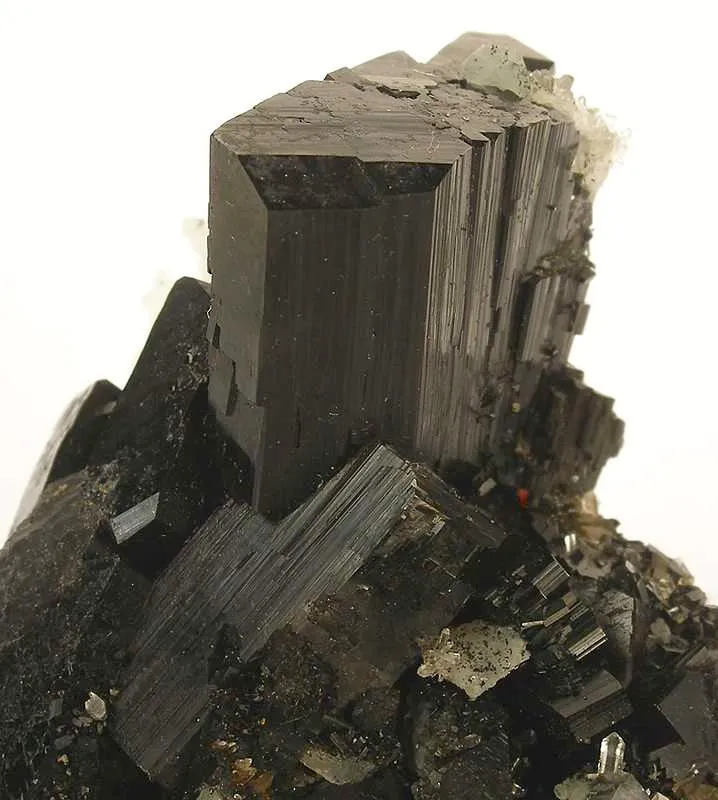 Babingtonite on Prehnite - image 3