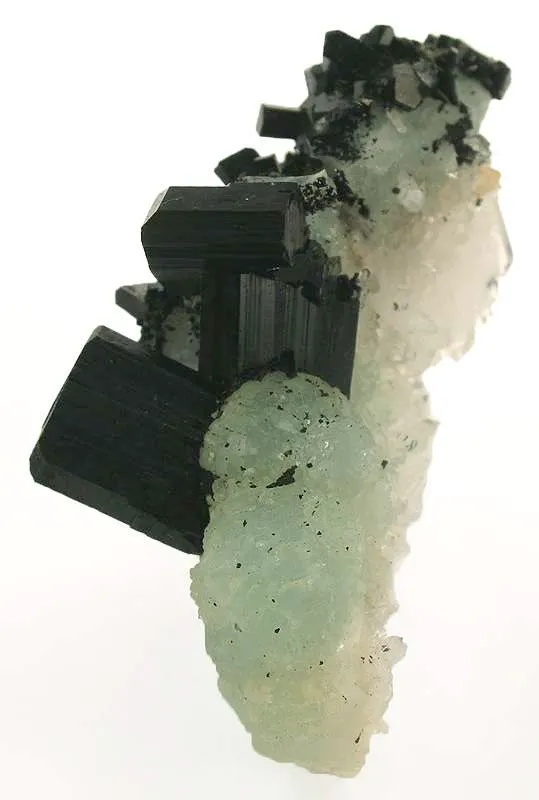 Babingtonite on Prehnite - image 2