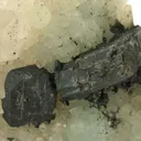 Babingtonite on Prehnite - image 3