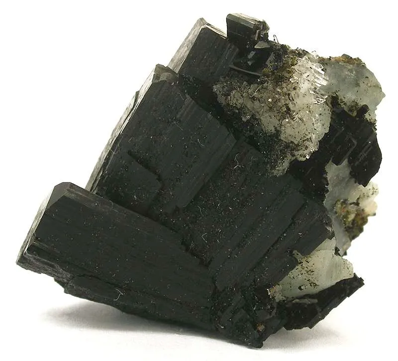 Babingtonite on Prehnite - image 3