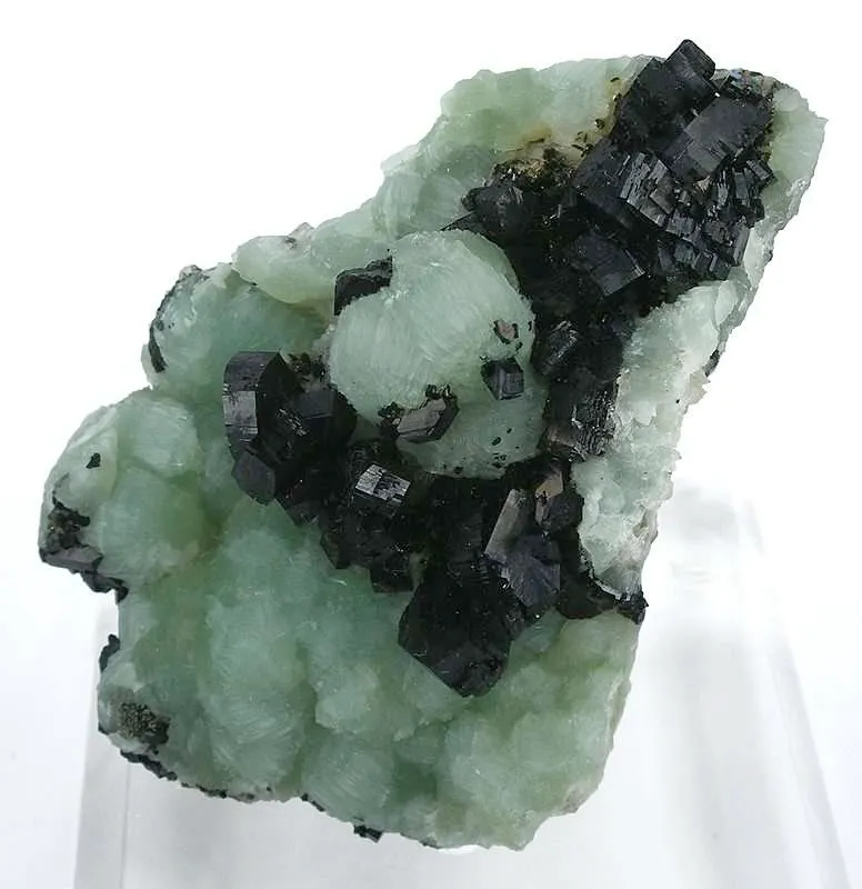 Babingtonite on Prehnite image