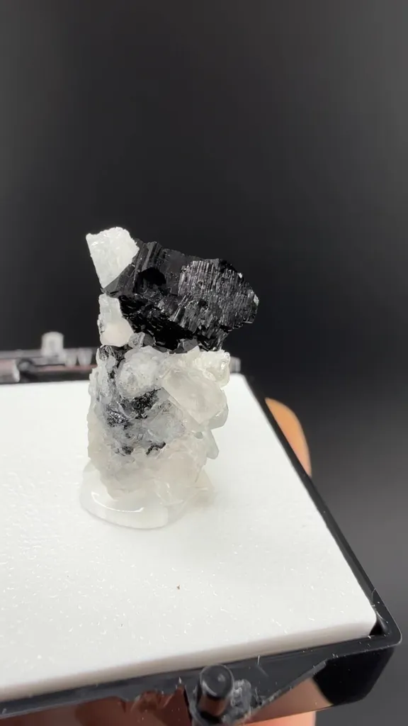 Babingtonite with Calcite - image 1