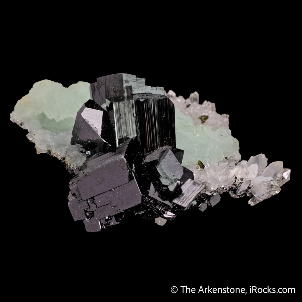 Babingtonite with Prehnite on Quartz - image 5