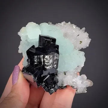 Babingtonite with Prehnite on Quartz